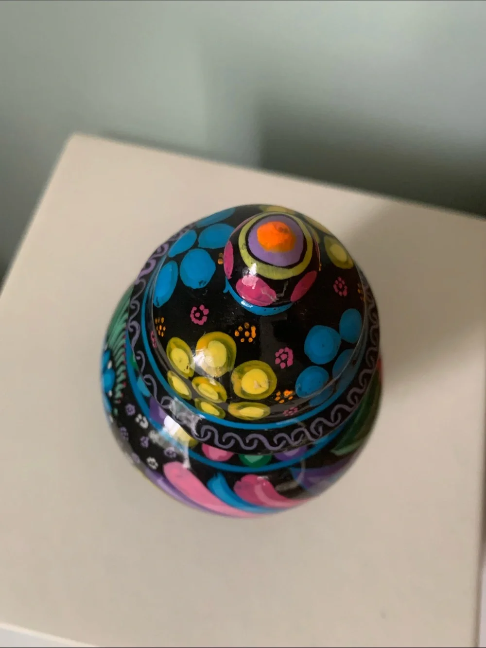 N/A vibrant hand